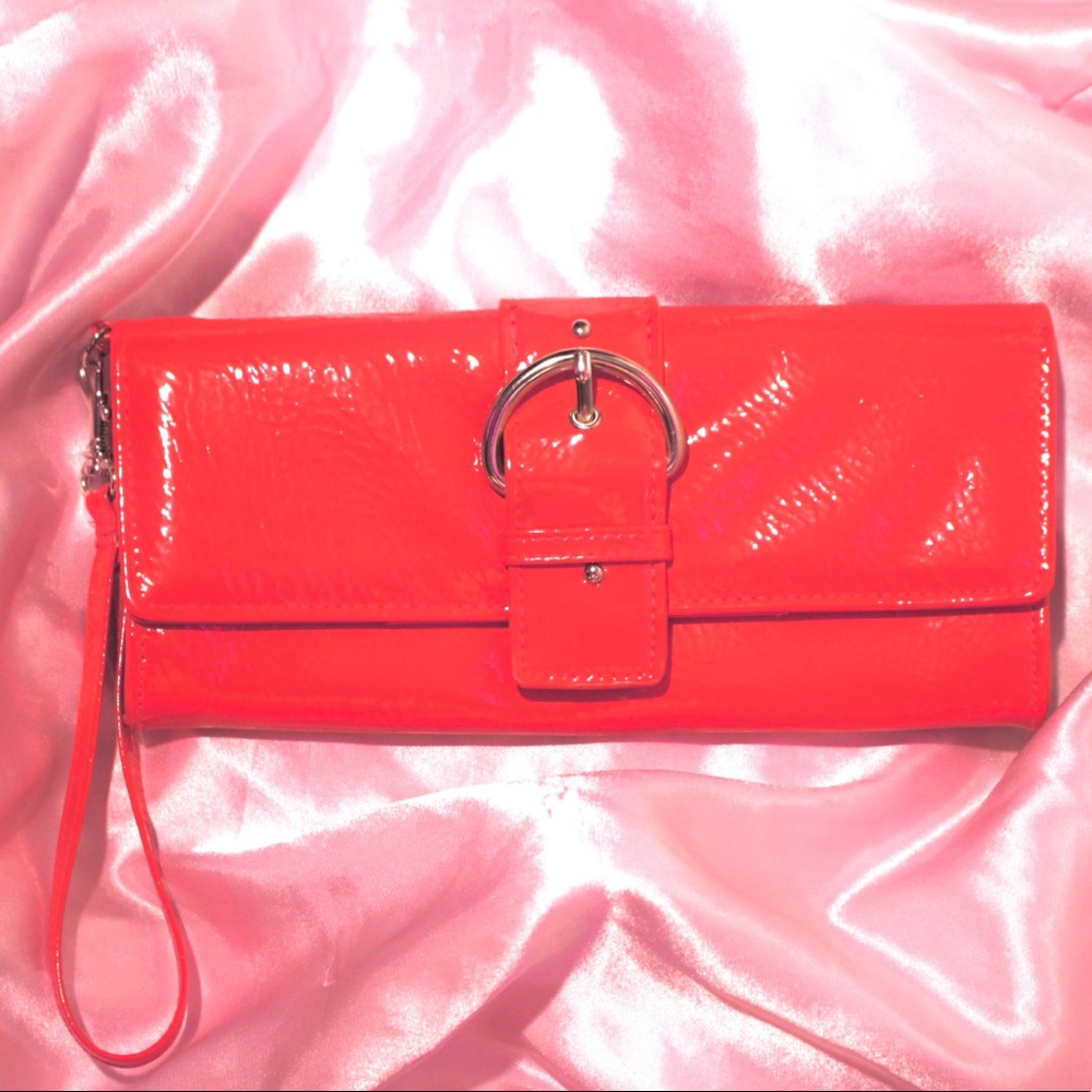 Coral toned wallet!